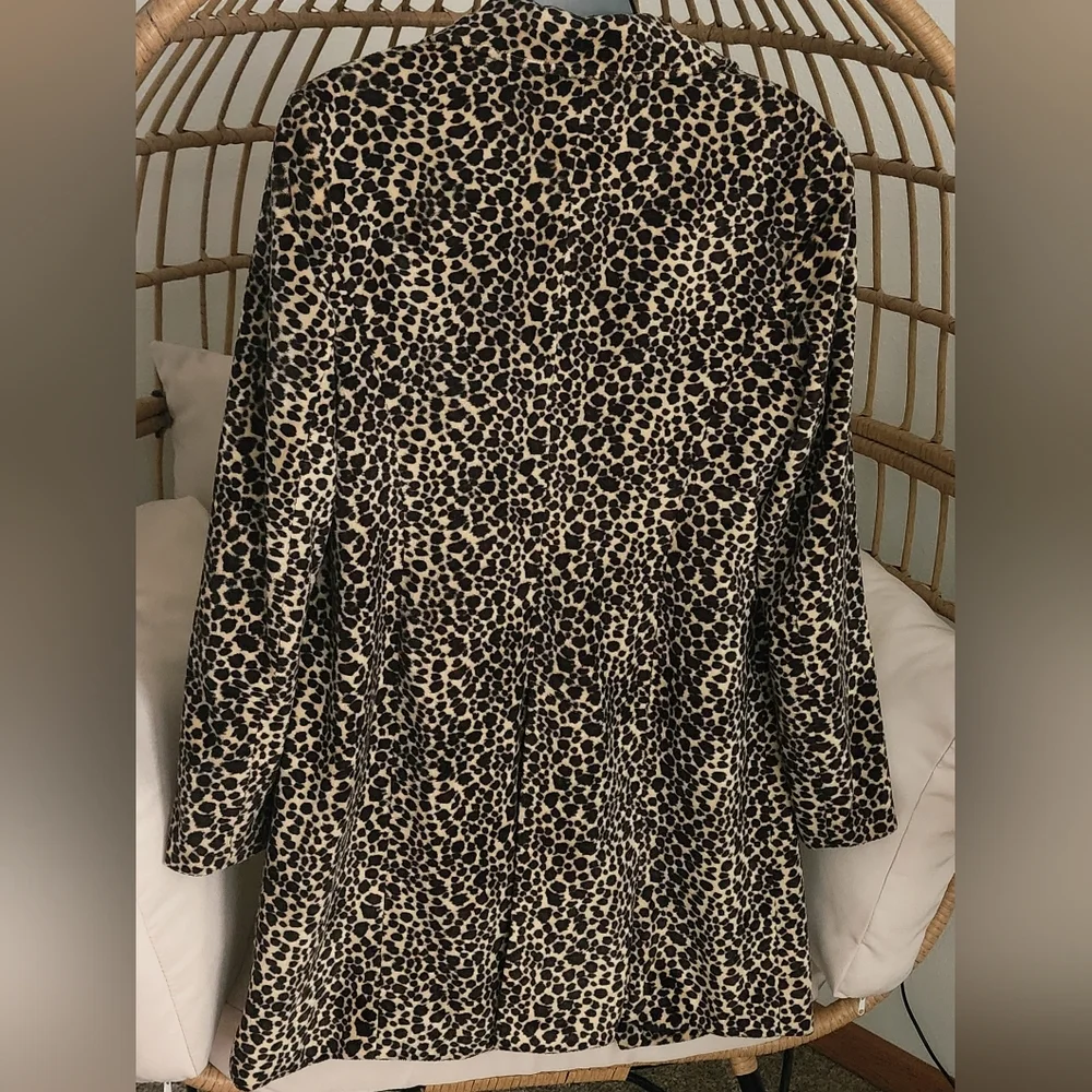Relativity Women's Leopard Print Coat Button Close Lined Shoulder Pads Sz 12